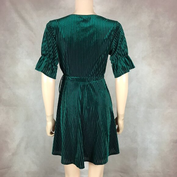 AQUA Green Velvet Striped Wrap Dress NWT XS - Picture 5 of 8